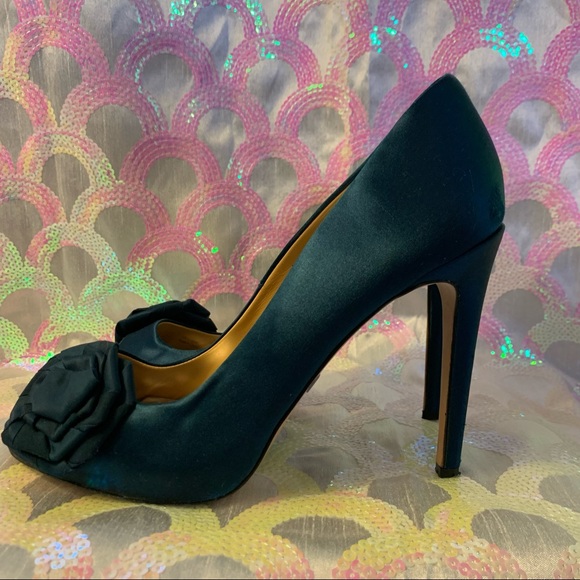 Badgley Mischka Frank Peep Toe Pump in Teal Satin with Rosette Size 9.5M - Picture 2 of 15